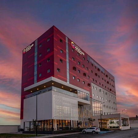 Ramada Encore By Wyndham Guadalajara Aeropuerto Las Pintas Kültér fotó
