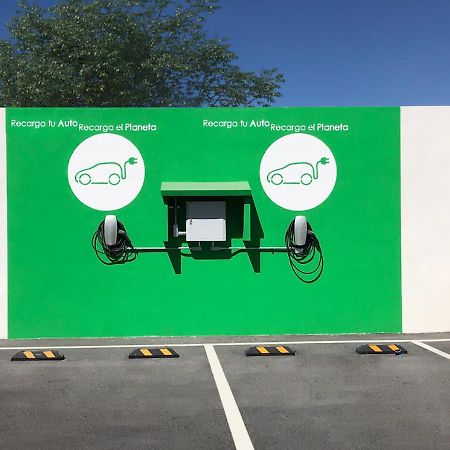 Ramada Encore By Wyndham Guadalajara Aeropuerto Las Pintas Kültér fotó