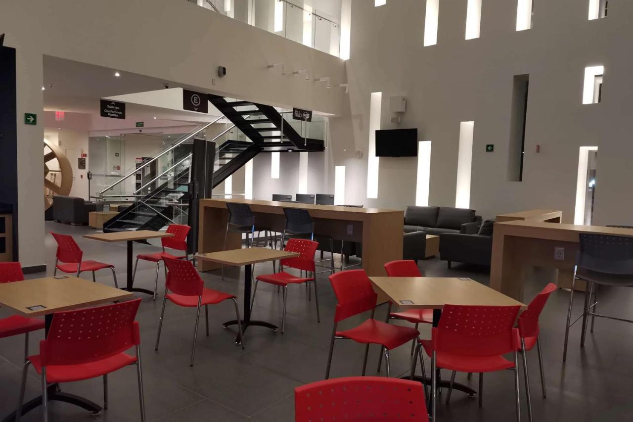 Ramada Encore By Wyndham Guadalajara Aeropuerto Las Pintas Kültér fotó