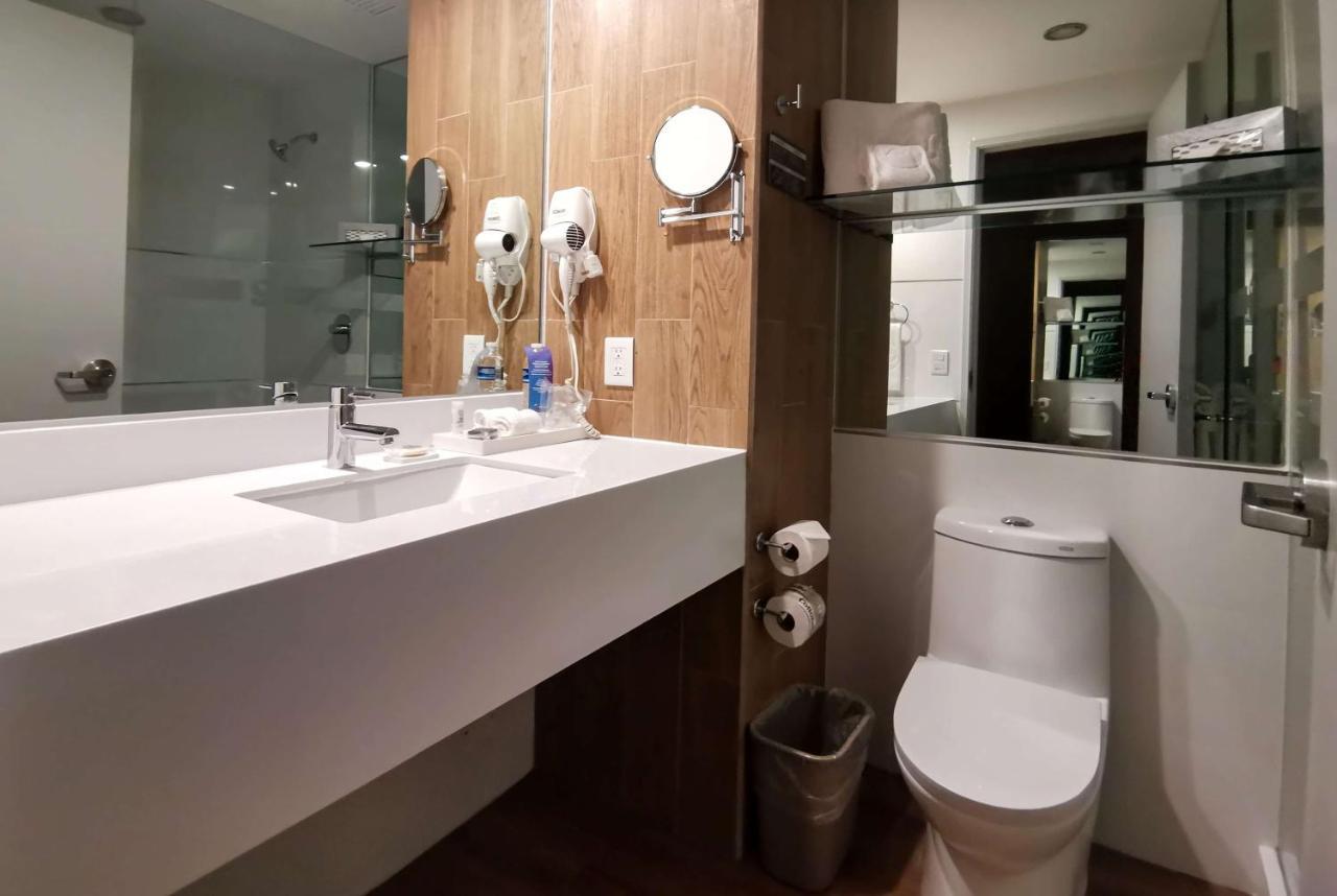 Ramada Encore By Wyndham Guadalajara Aeropuerto Las Pintas Kültér fotó