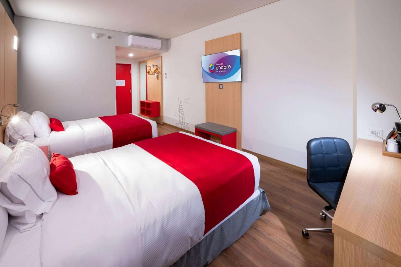 Ramada Encore By Wyndham Guadalajara Aeropuerto Las Pintas Kültér fotó
