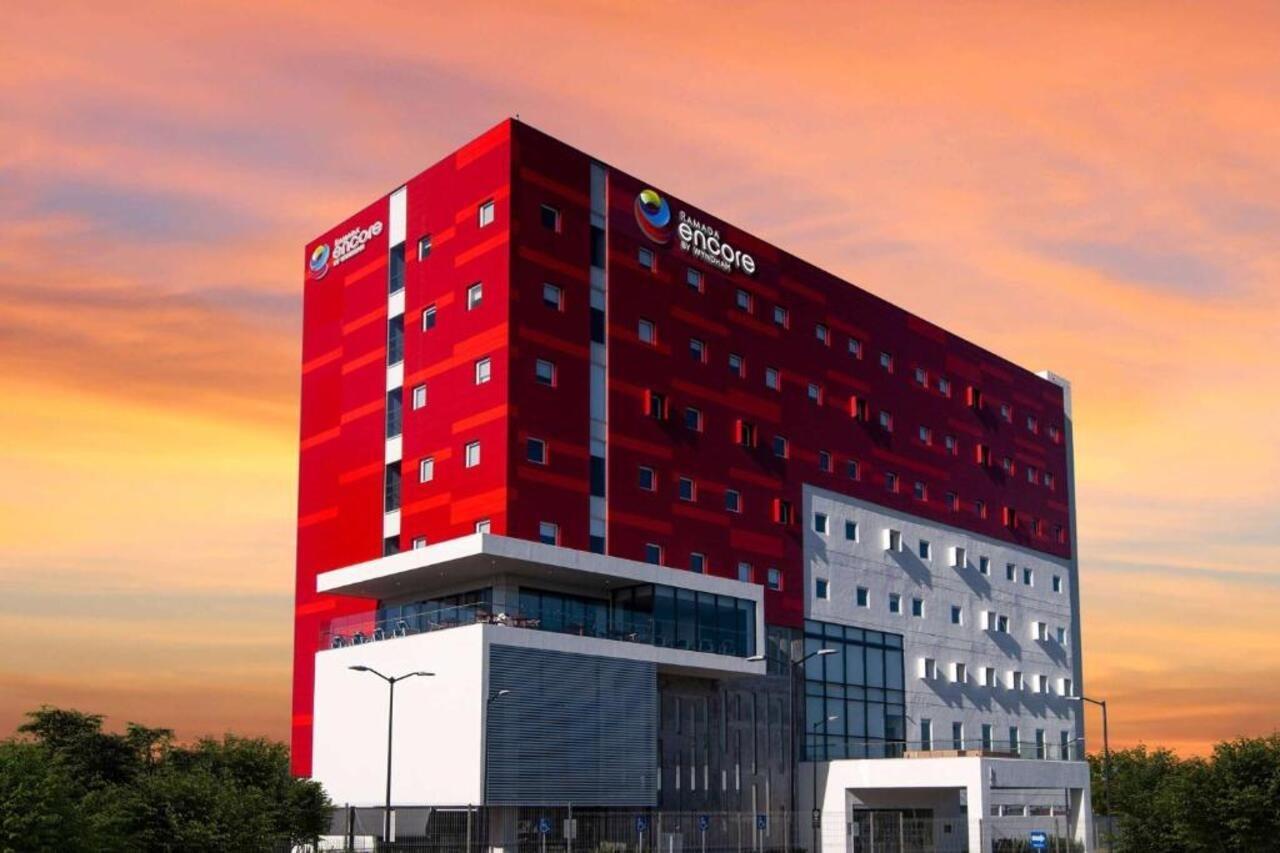 Ramada Encore By Wyndham Guadalajara Aeropuerto Las Pintas Kültér fotó