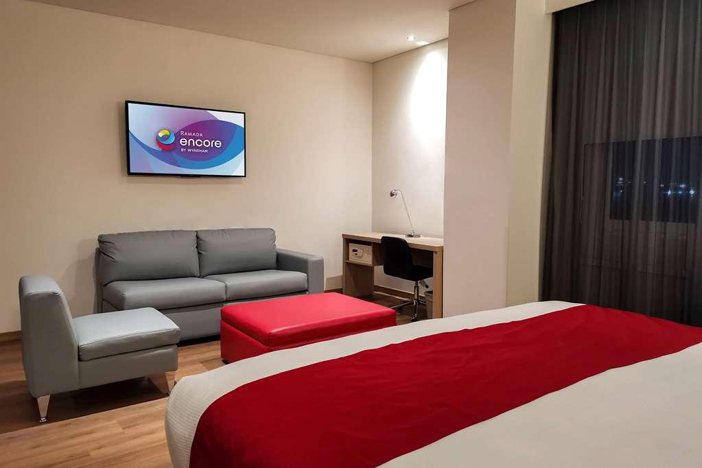 Ramada Encore By Wyndham Guadalajara Aeropuerto Las Pintas Szoba fotó