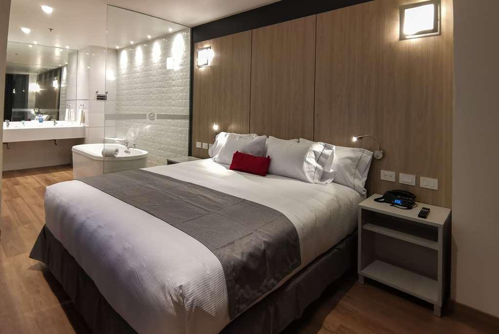 Ramada Encore By Wyndham Guadalajara Aeropuerto Las Pintas Szoba fotó